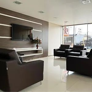 Hotel Tri